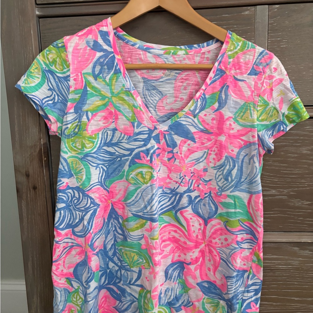 Lilly Pulitzer size Xtra Small Women’s T-Shirt